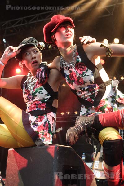 GOGOL BORDELLO - 2006-06-25 - CERGY - Base de Loisirs - 
